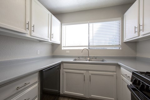 Kitchen at Villas de la Terraza Apartments in Albuquerque NM October 2020